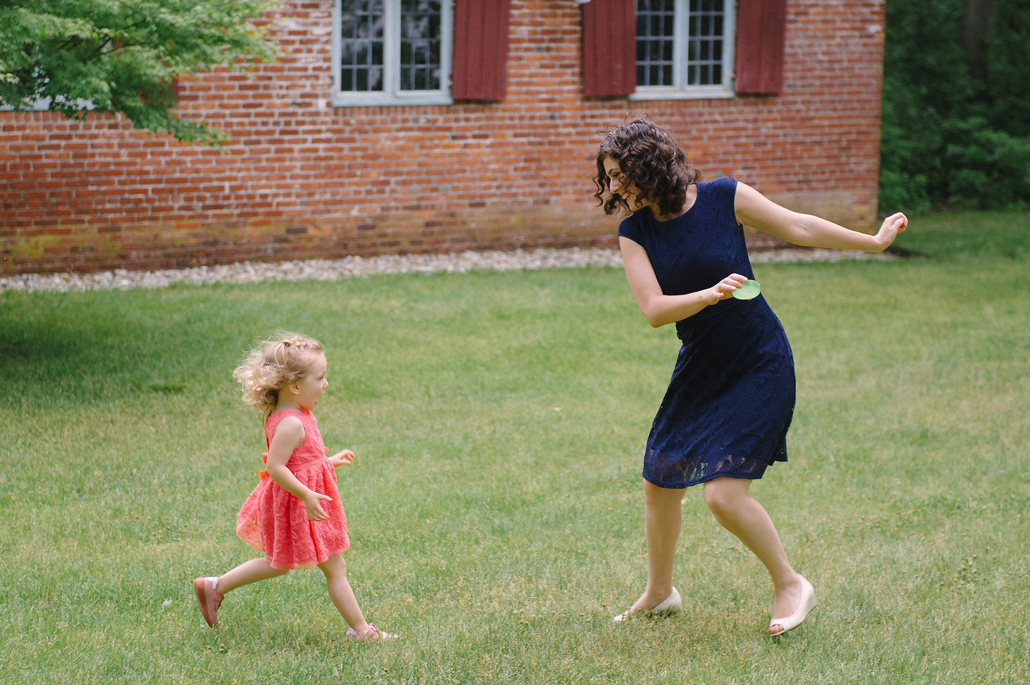 Wellesley College family wedding photo session 37